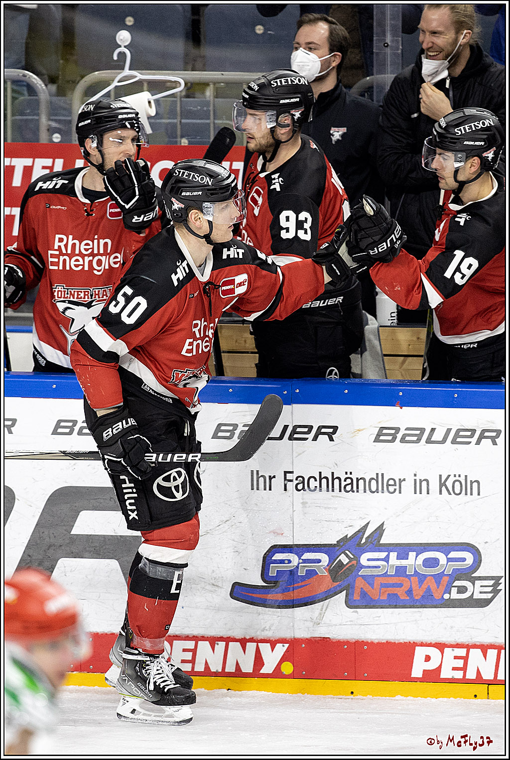 PENNY DEL;  Koelner Haie - Krefeld Pinguine; Koeln, 08.03.2022